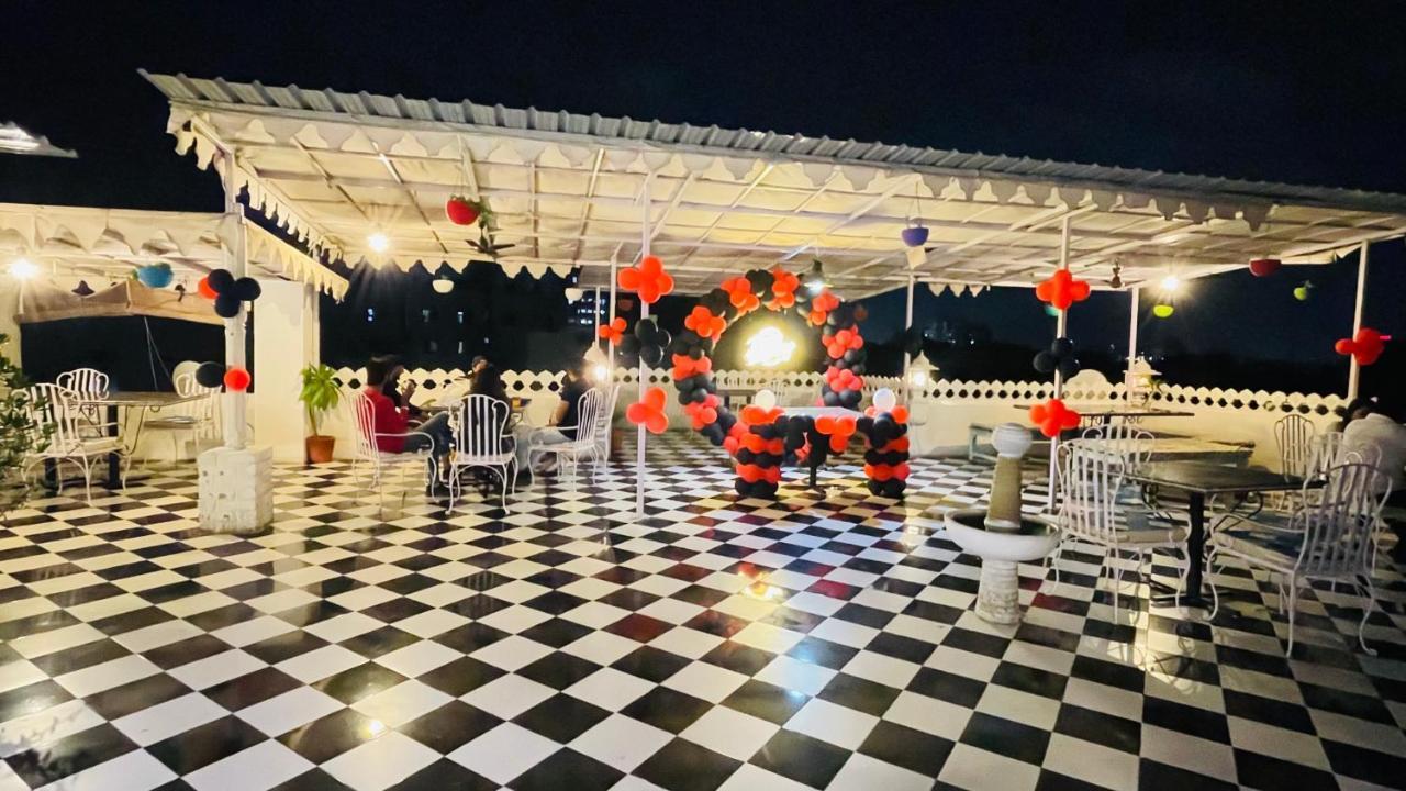 Hotel Tree Of Heaven Udaipur Exteriör bild